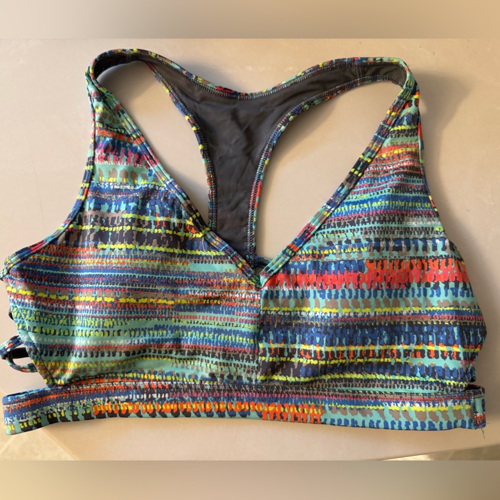 Victoria Sport Strappy Back Sports Bra – Colorful Print – Size Large